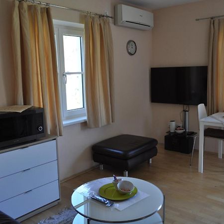 Ferienwohnung Am Traunsee อัลท์มุนสเตอร์ ภายนอก รูปภาพ